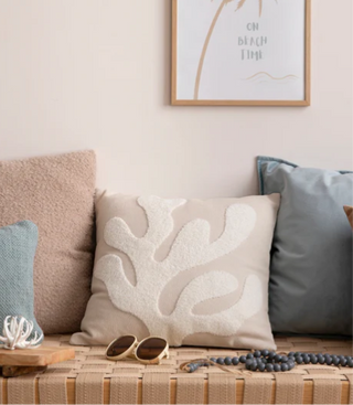 How to create a calm and cozy living room sanctuary
